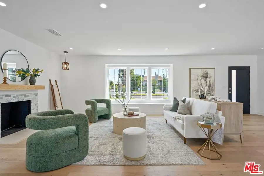 4955 Woodman Avenue, Sherman Oaks, CA 91423 - #2