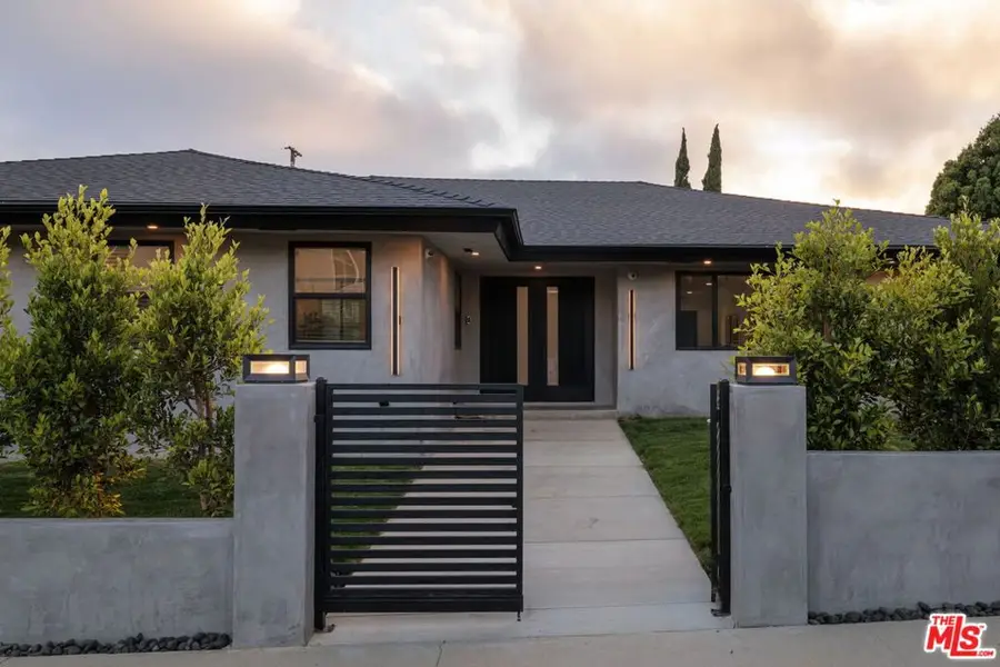 5809 S Chariton Avenue, Los Angeles, CA 90056 - #2