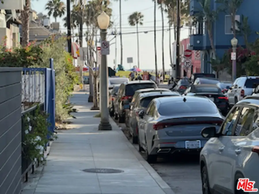 38 Horizon Avenue, Venice, CA 90291 - #3