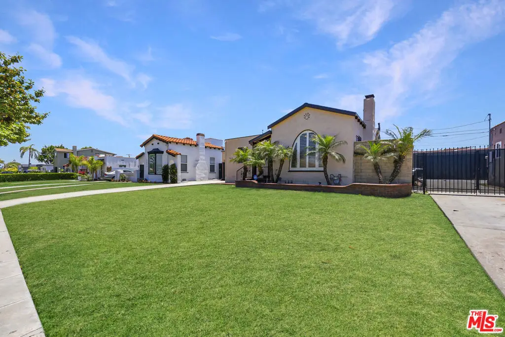 2430 W 77th Street, Inglewood, CA 90305 - #1