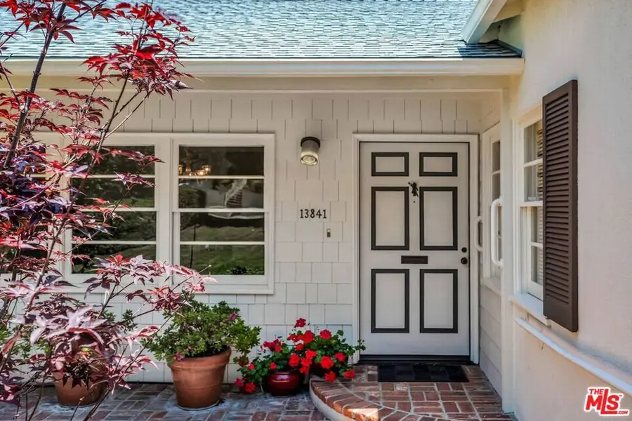 13841 Valley Vista Boulevard, Sherman Oaks, CA 91423 - #2
