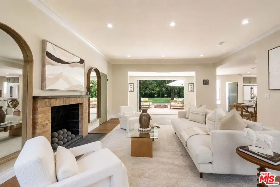 2225 Hillhurst Avenue, Los Angeles, CA 90027 - #2