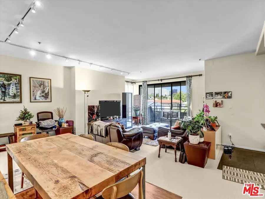 9836 Vidor Drive #302, Los Angeles, CA 90035 - #2