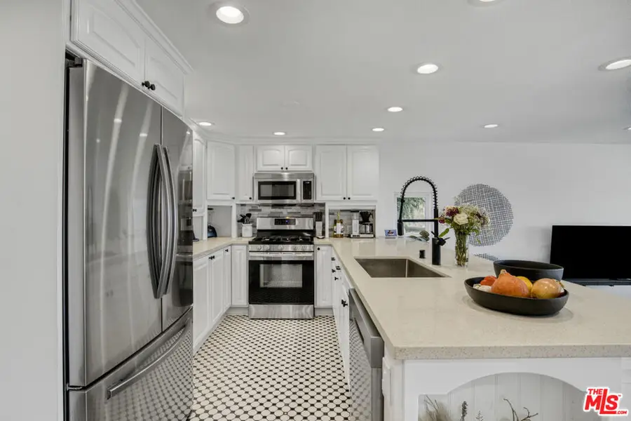 4110 Vanetta Place, Studio City, CA 91604 - #3