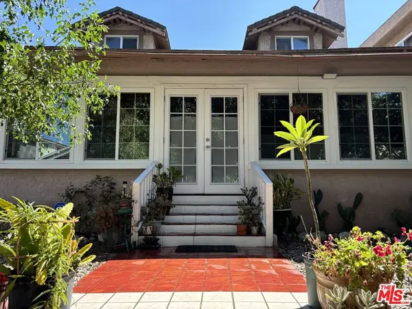 416 N Serrano Avenue, Los Angeles, CA 90004