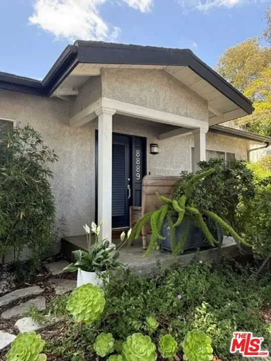 8889 Carson Street, Culver City, CA 90232