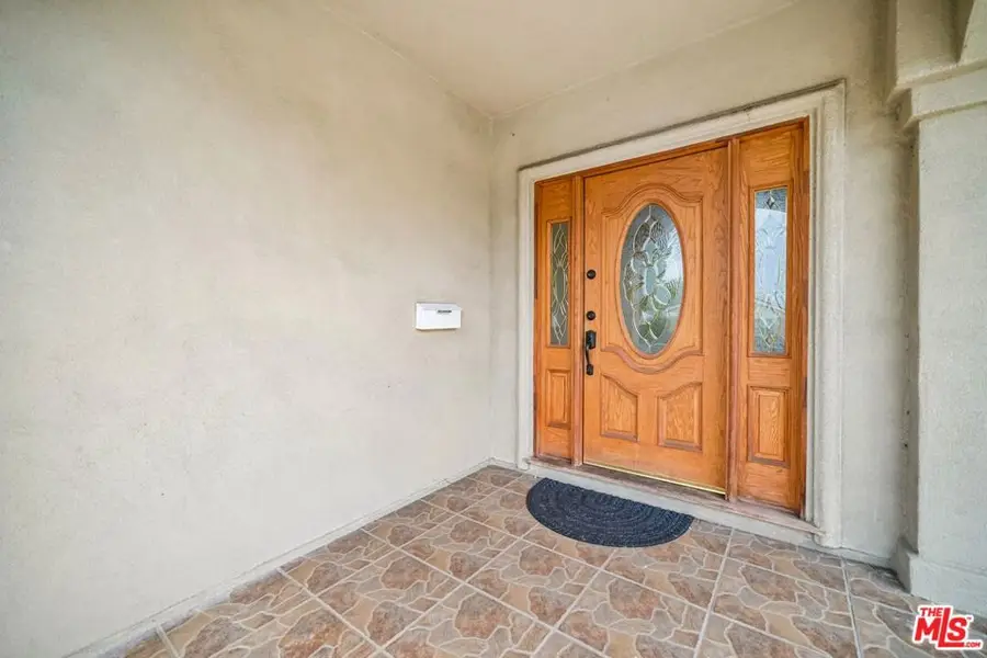 17550 Collins Street, Encino, CA 91316 - #3