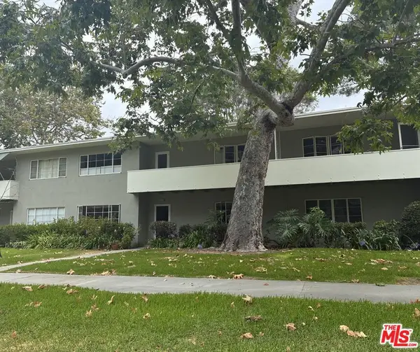 5327 Village, Los Angeles, CA 90016