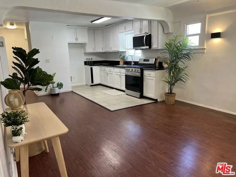 6055 7th Avenue, Los Angeles, CA 90043 - #2