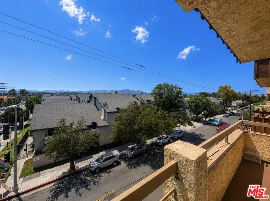 8710 Independence Avenue #301, Canoga Park, CA 91304 - #2