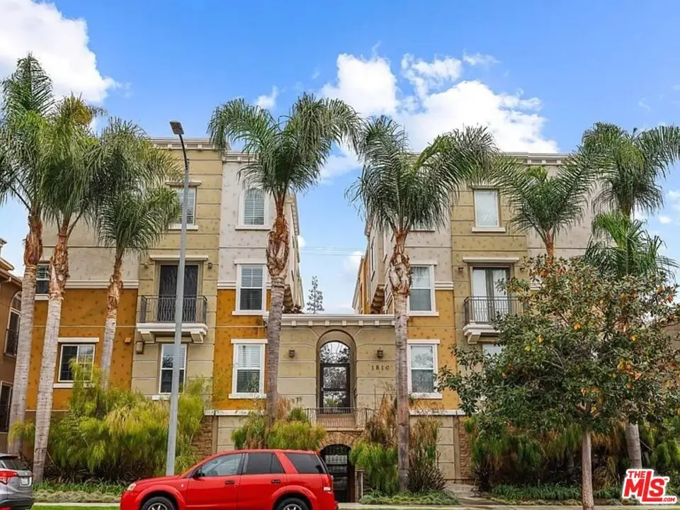 1810 S Barrington Avenue #5, Los Angeles, CA 90025 - #1