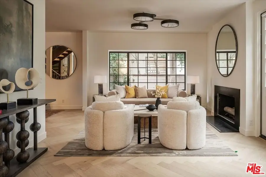 1140 Chelsea Avenue #A, Santa Monica, CA 90403 - #2