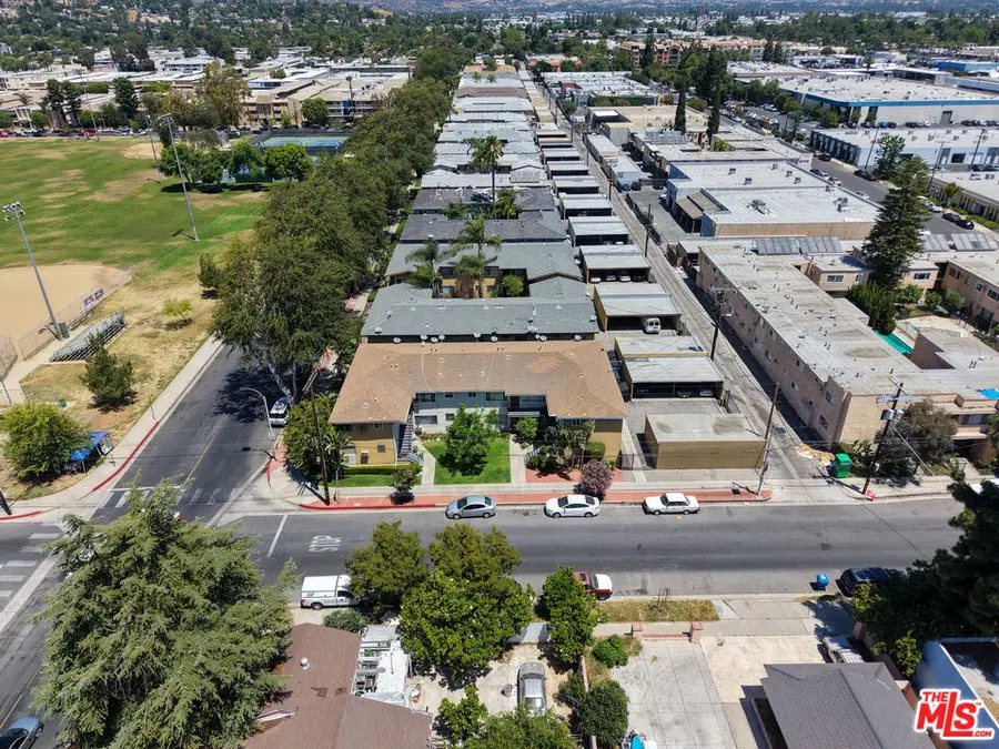 8000 Owensmouth Avenue, Canoga Park, CA 91304 - #2
