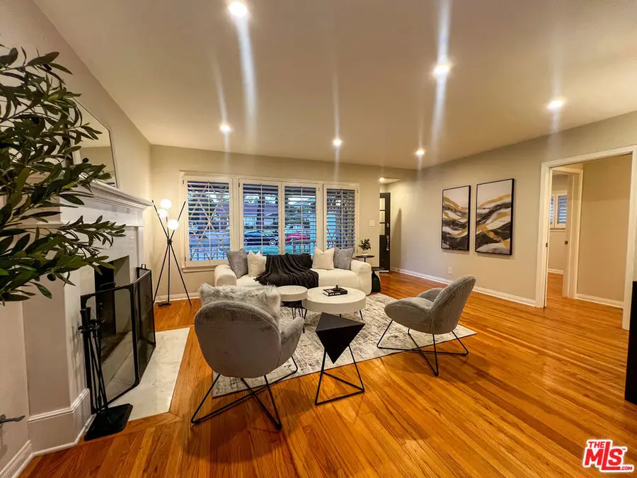 22041 Providencia Street, Woodland Hills, CA 91364 - #2