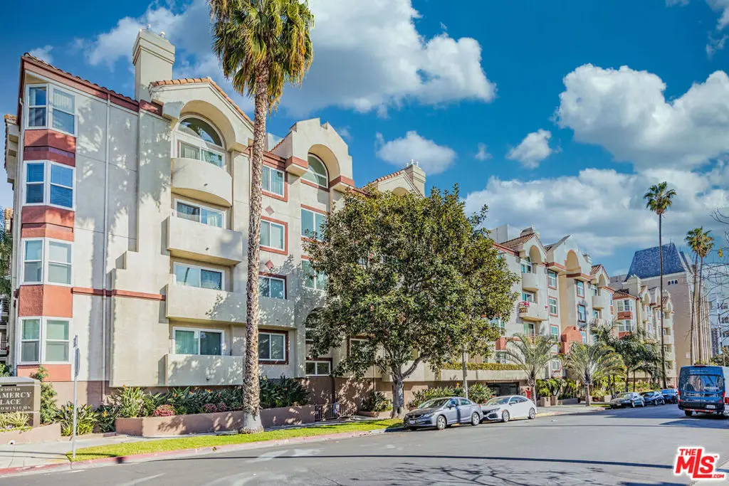 620 S Gramercy Place #301, Los Angeles, CA 90005 - #1