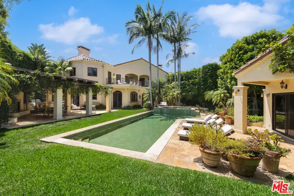 530 Moreno Avenue, Los Angeles, CA 90049