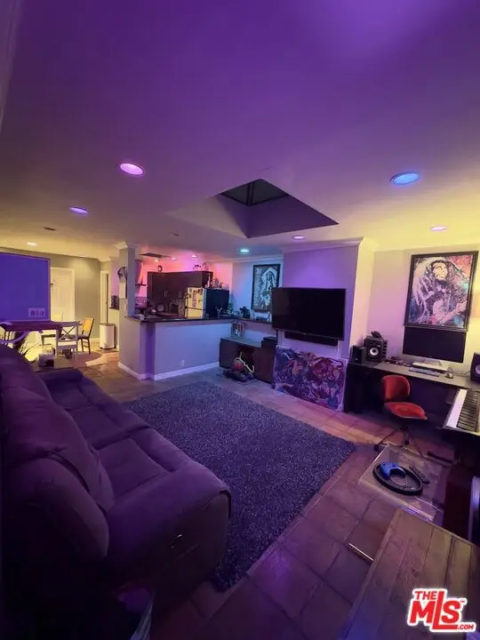 938 Palm Avenue #203, West Hollywood, CA 90069 - #2