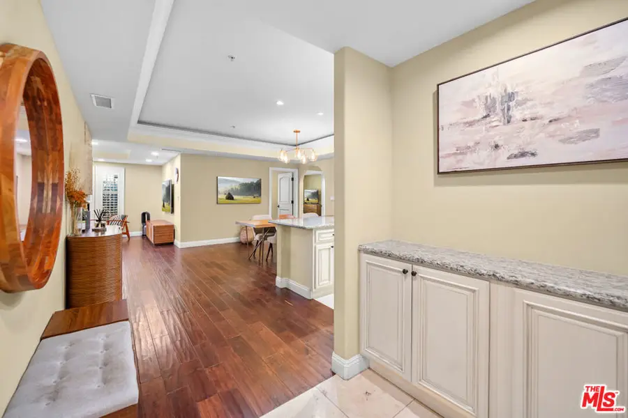 837 Crenshaw Boulevard #204, Los Angeles, CA 90005 - #2