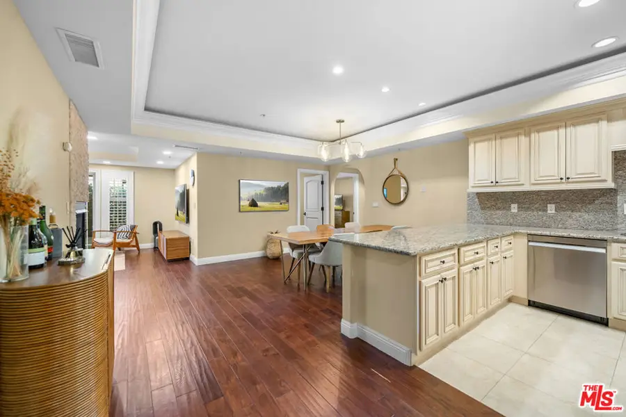 837 Crenshaw Boulevard #204, Los Angeles, CA 90005 - #3