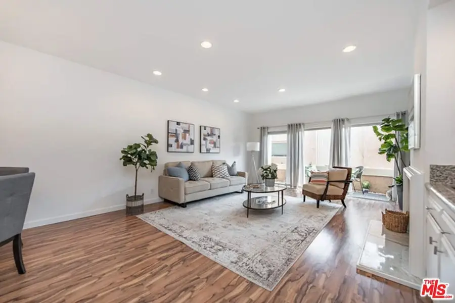5139 Balboa Boulevard #203, Encino, CA 91316 - #2