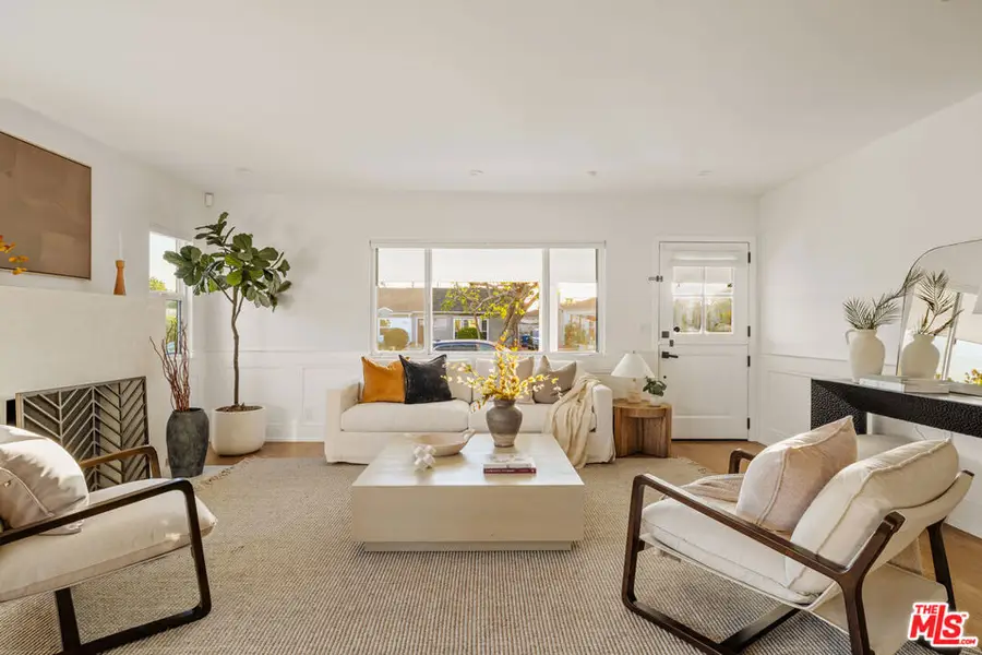 8356 Naylor Avenue, Los Angeles, CA 90045 - #2