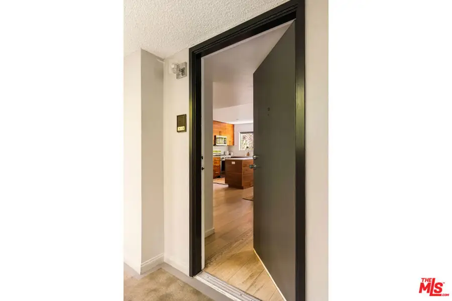 2147 N Beachwood Drive #5, Los Angeles, CA 90068 - #2