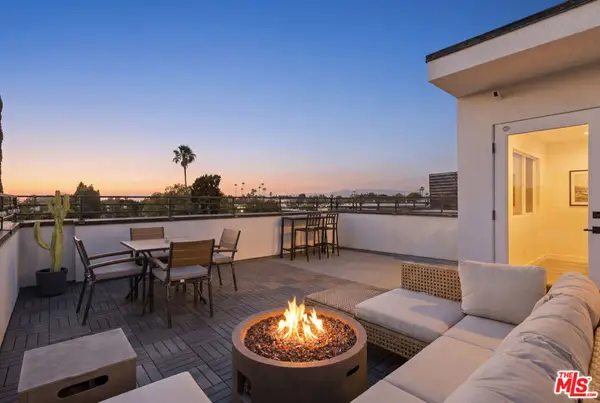 6716 N Royce Lane, Van Nuys, CA 91411
