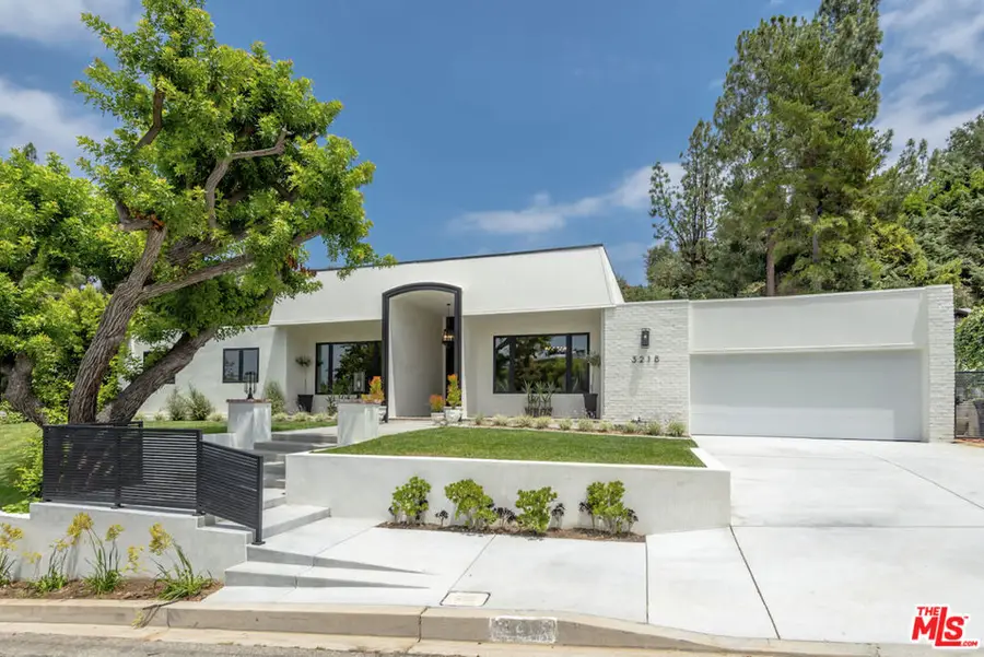 3218 Fond Drive, Encino, CA 91436 - #2