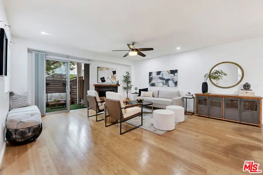 20155 Keswick Street #107, Winnetka, CA 91306 - #2