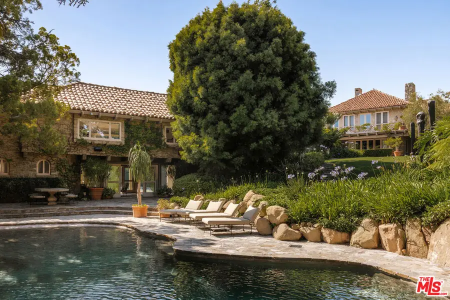 423 N Faring Road, Los Angeles, CA 90077 - #3