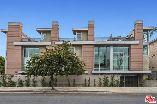 5806 Waring Avenue #14, Los Angeles, CA 90038