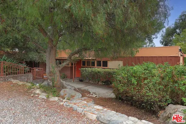 2342 Panorama Drive, La Crescenta, CA 91214