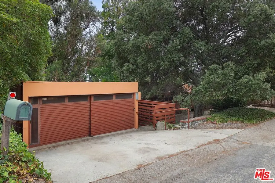 2342 Panorama Drive, La Crescenta, CA 91214 - #3