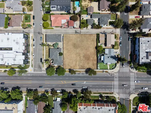14715 Burbank Boulevard, Van Nuys, CA 91411