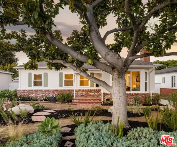8316 Westlawn Avenue, Los Angeles, CA 90045