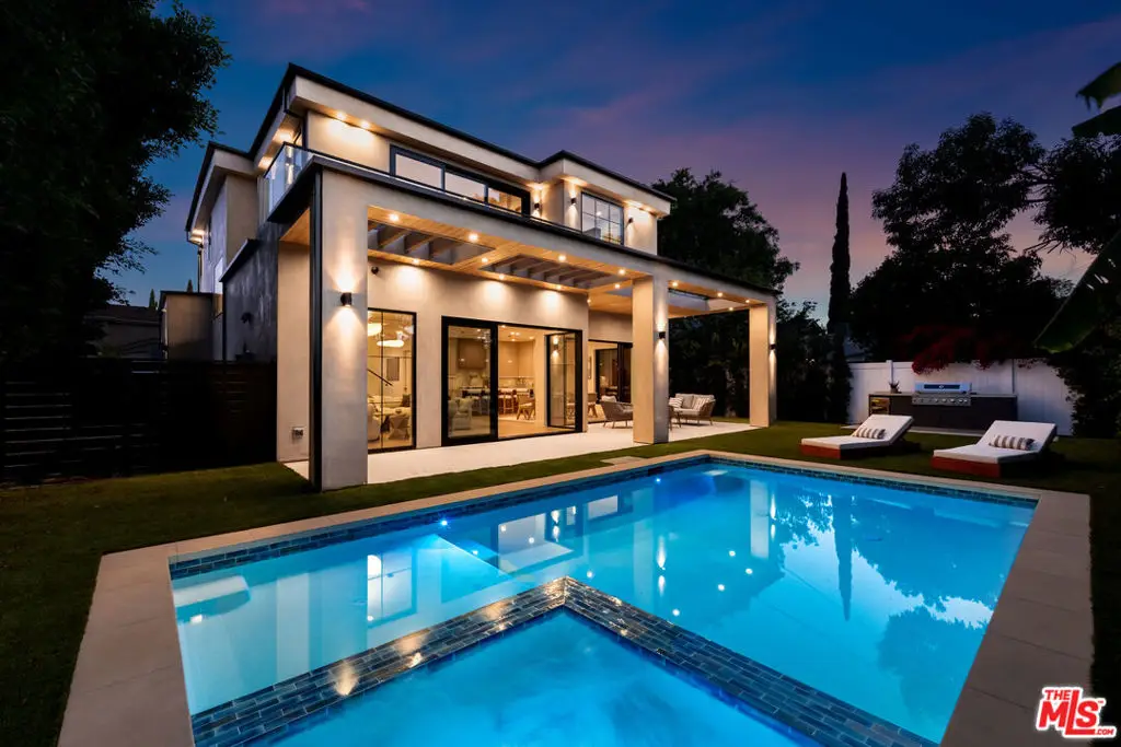 17811 Collins Street, Encino, CA 91316 - #1