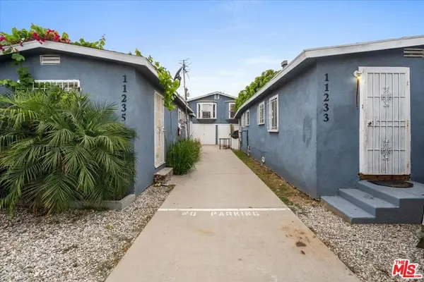 11233 Raymond Avenue, Los Angeles, CA 90044