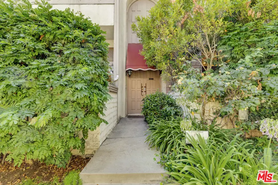 5215 White Oak Avenue #2, Encino, CA 91316 - #3