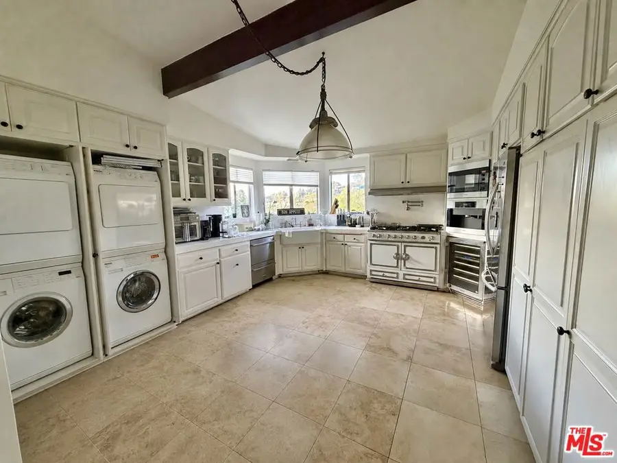 3186 Coldwater Canyon Avenue, Studio City, CA 91604 - #2