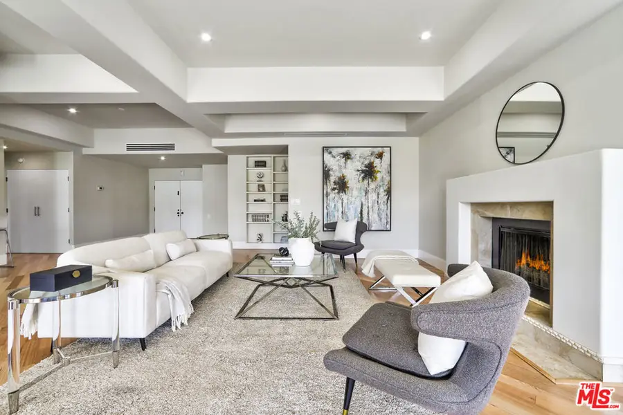 339 N Palm Drive #201, Beverly Hills, CA 90210 - #3