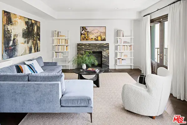 718 N Croft Avenue #201, Los Angeles, CA 90069