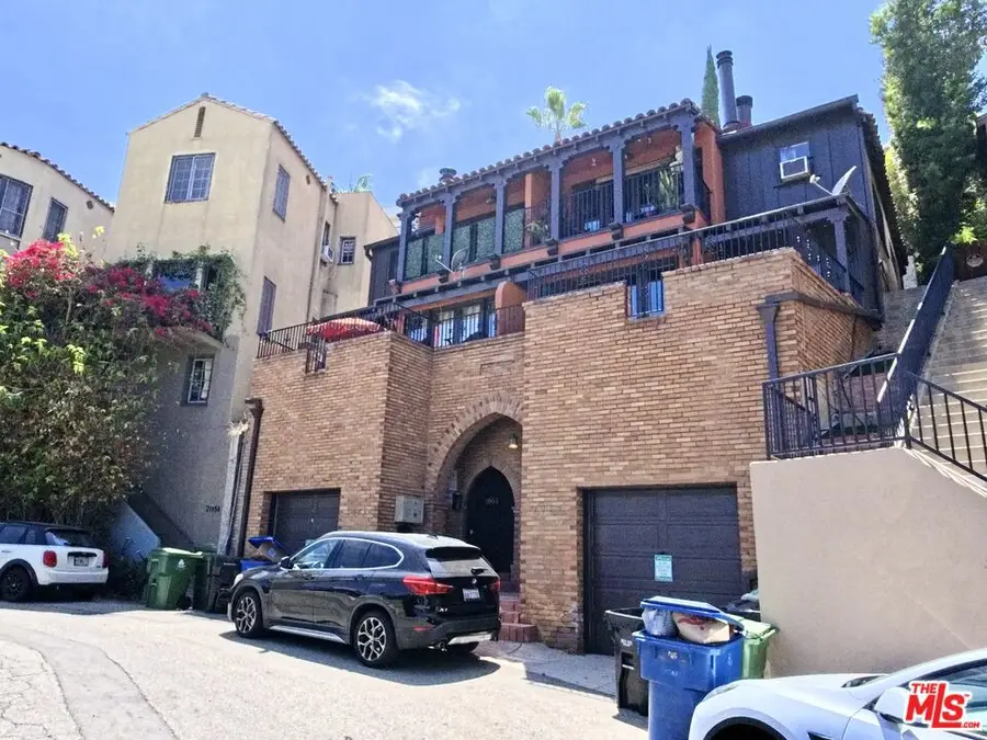 2053 Glencoe Way, Los Angeles, CA 90068 - #2