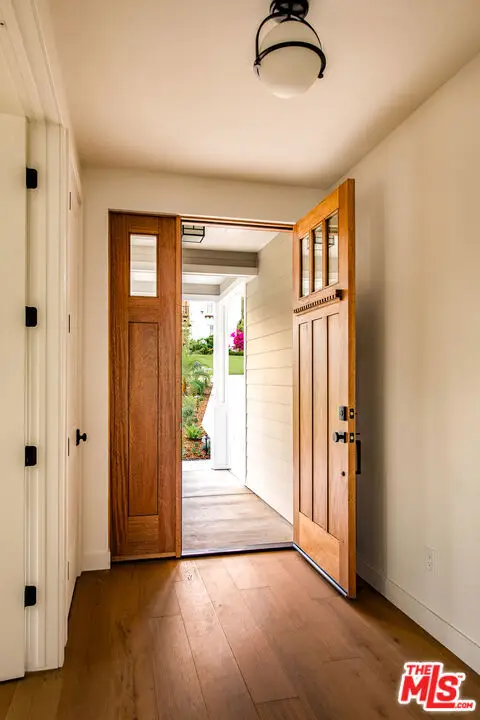 924 E Poppyfields Drive, Altadena, CA 91001 - #3