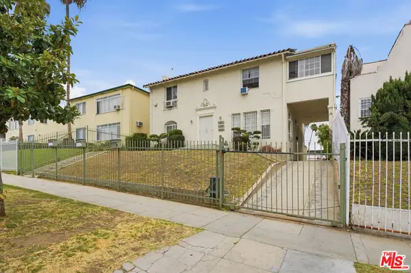 124 N Berendo Street, Los Angeles, CA 90004