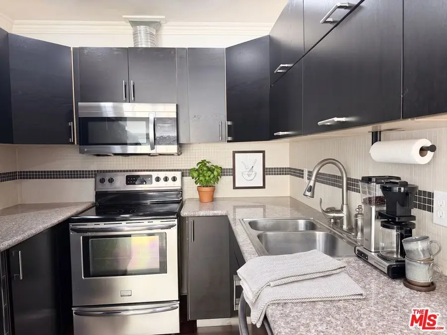 5651 Windsor Way #105, Culver City, CA 90230 - #2