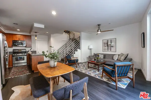 10735 Bloomfield Street #5, Los Angeles, CA 91602