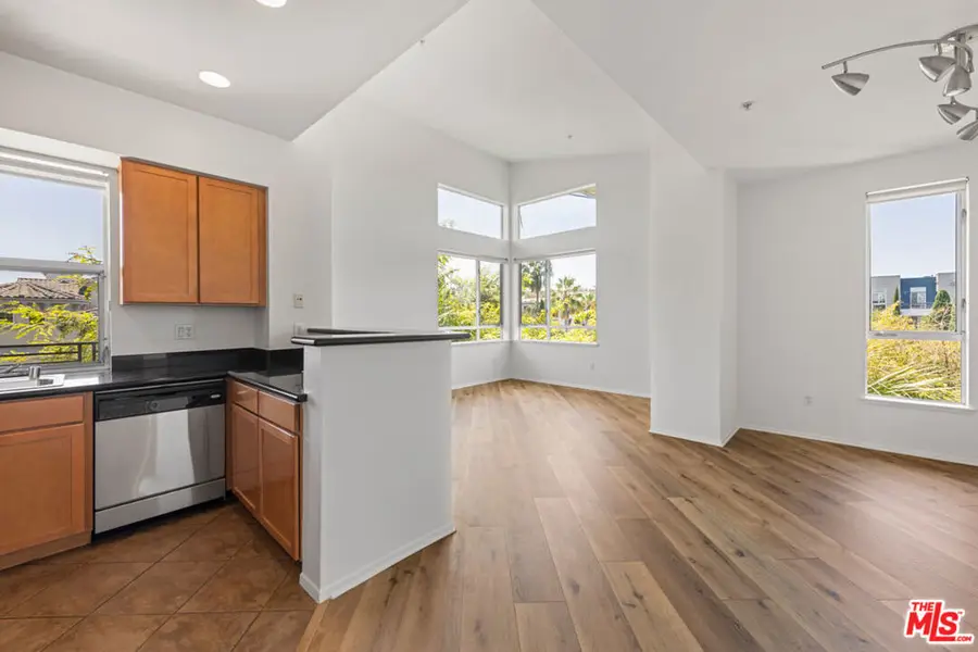 6400 Crescent Parkway #402, Playa Vista, CA 90094 - #2