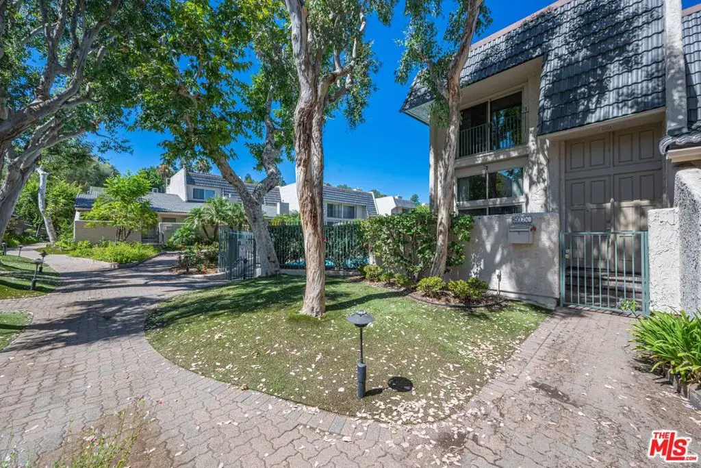 6217 1/2 Randi Avenue, Woodland Hills, CA 91367 - #1