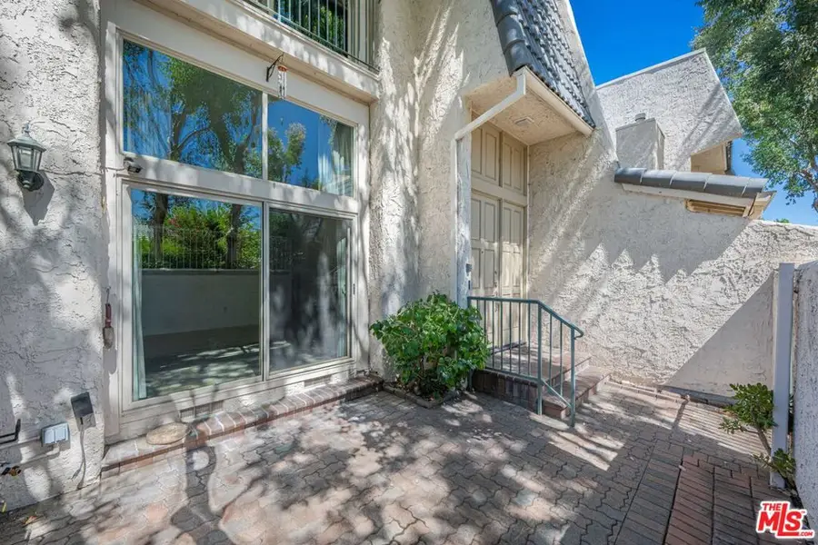 6217 1/2 Randi Avenue, Woodland Hills, CA 91367 - #2