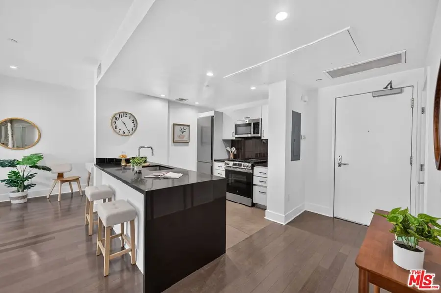 1700 Sawtelle Boulevard #PH8, Los Angeles, CA 90025 - #2